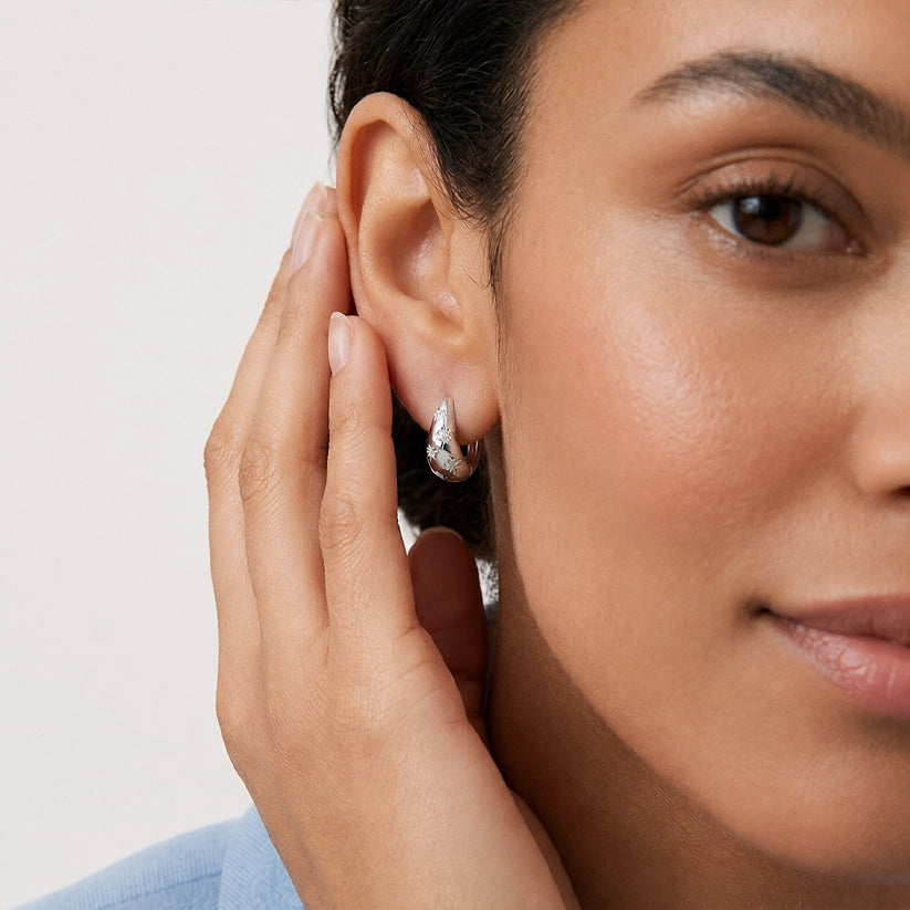 Twinkling Hoops – Classic hoops with small stars