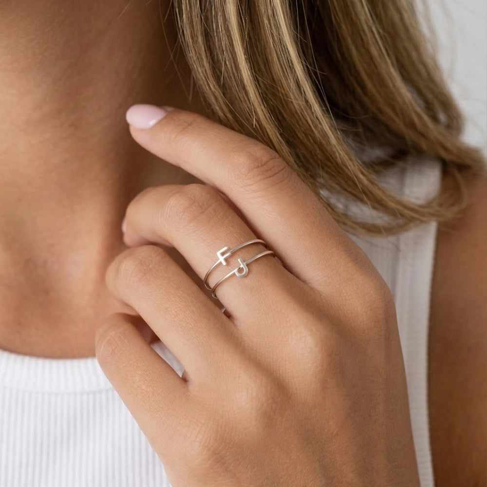 Unique – Adjustable ring with letter
