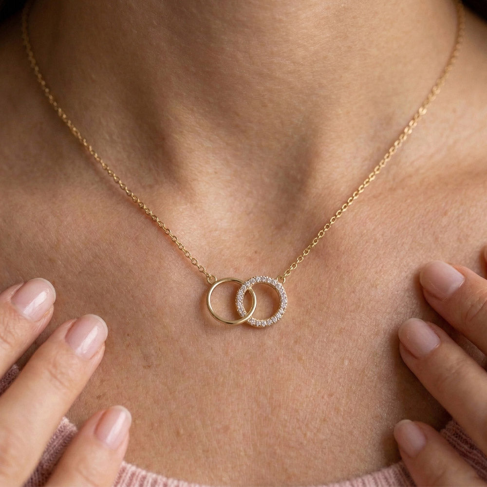 Unity – Necklace with symbolic design