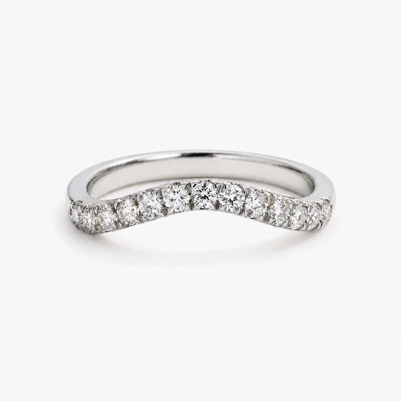 Viva – Moissanite-studded exclusive ring