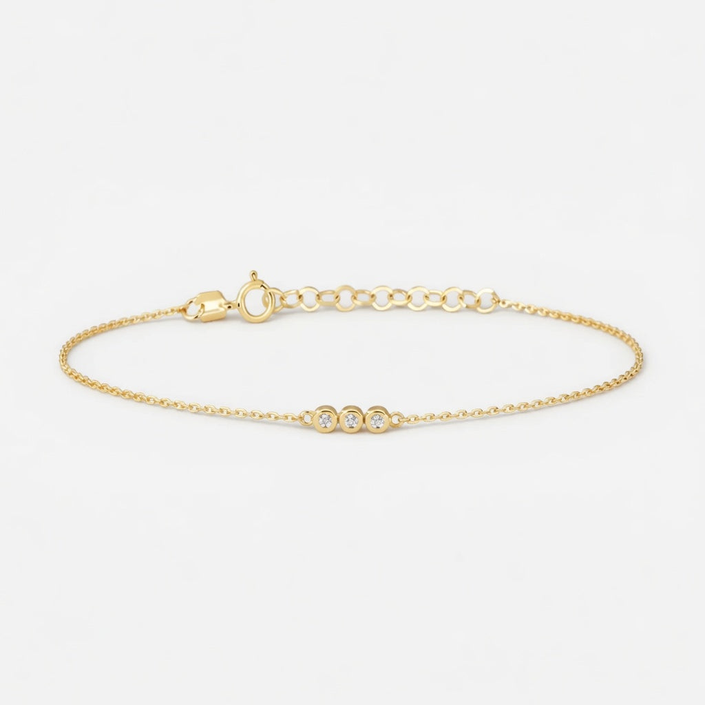 Estrid - Armband mit drei kleinen Steinen
