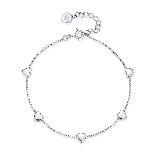 Adoria – Bracelet with hearts along the chain