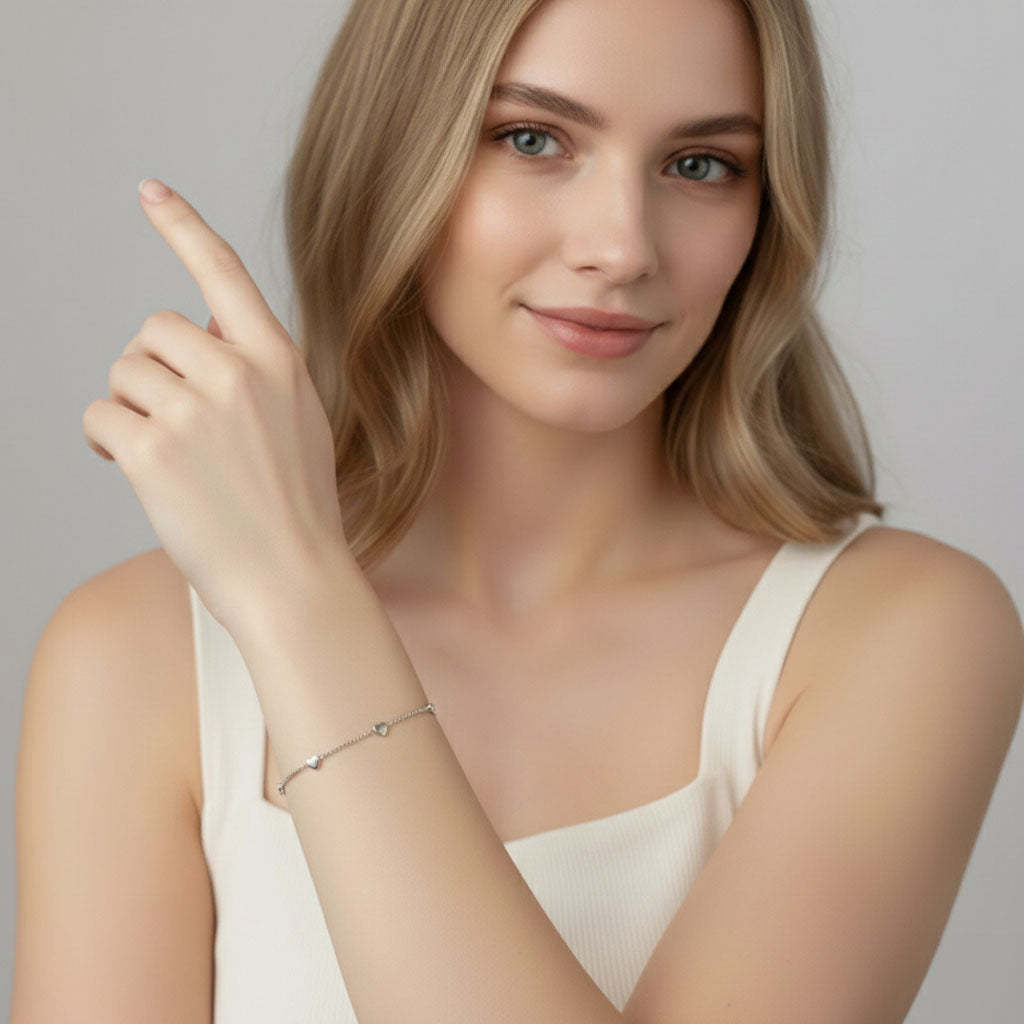 Adoria - Armband met hartjes langs de ketting