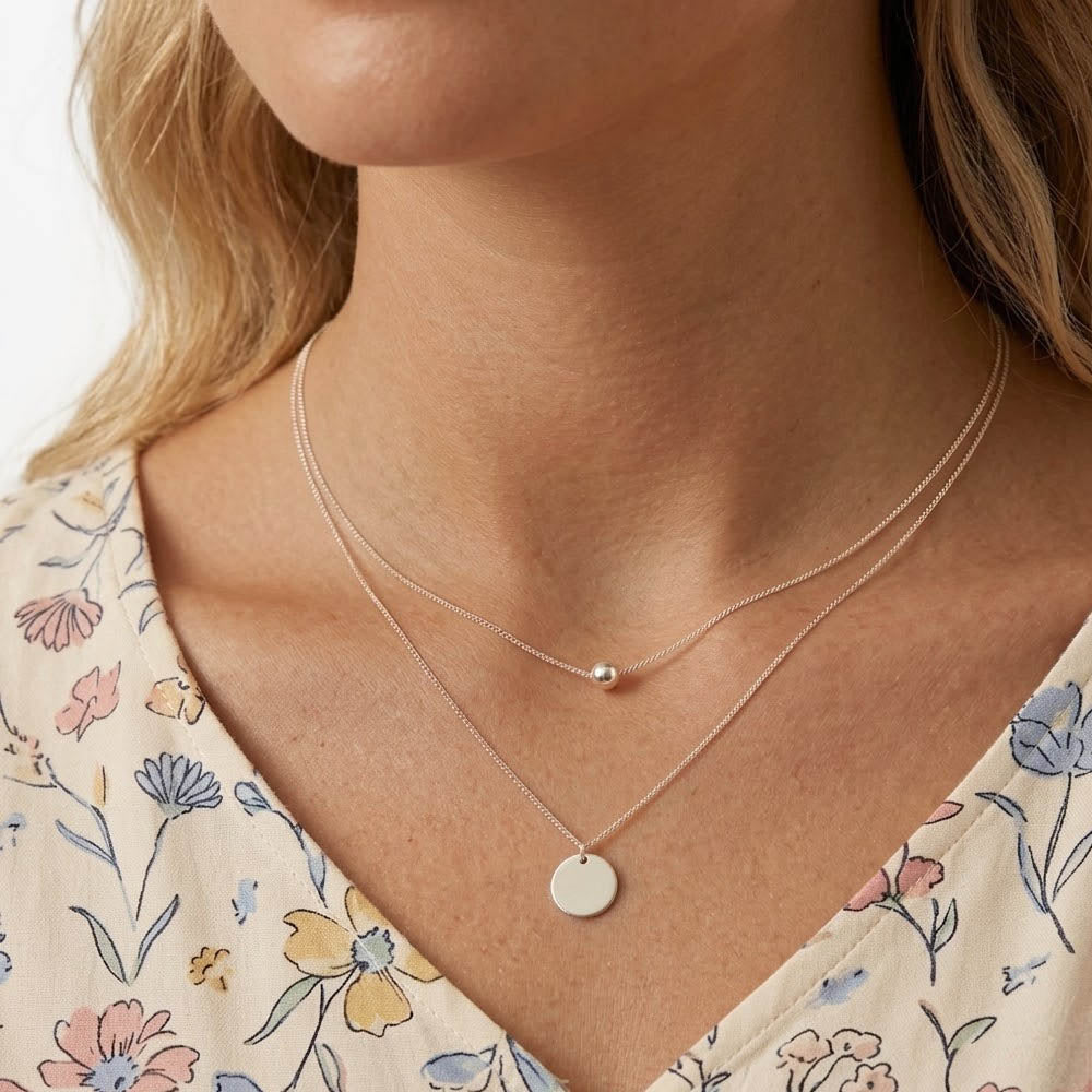 Belle - Ketting met dubbele kettingen en schijfvormige hanger