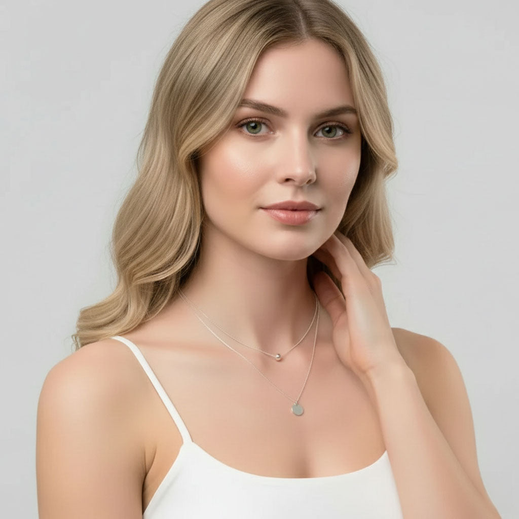 Belle - Halskette mit Doppelketten und Scheibenanhänger