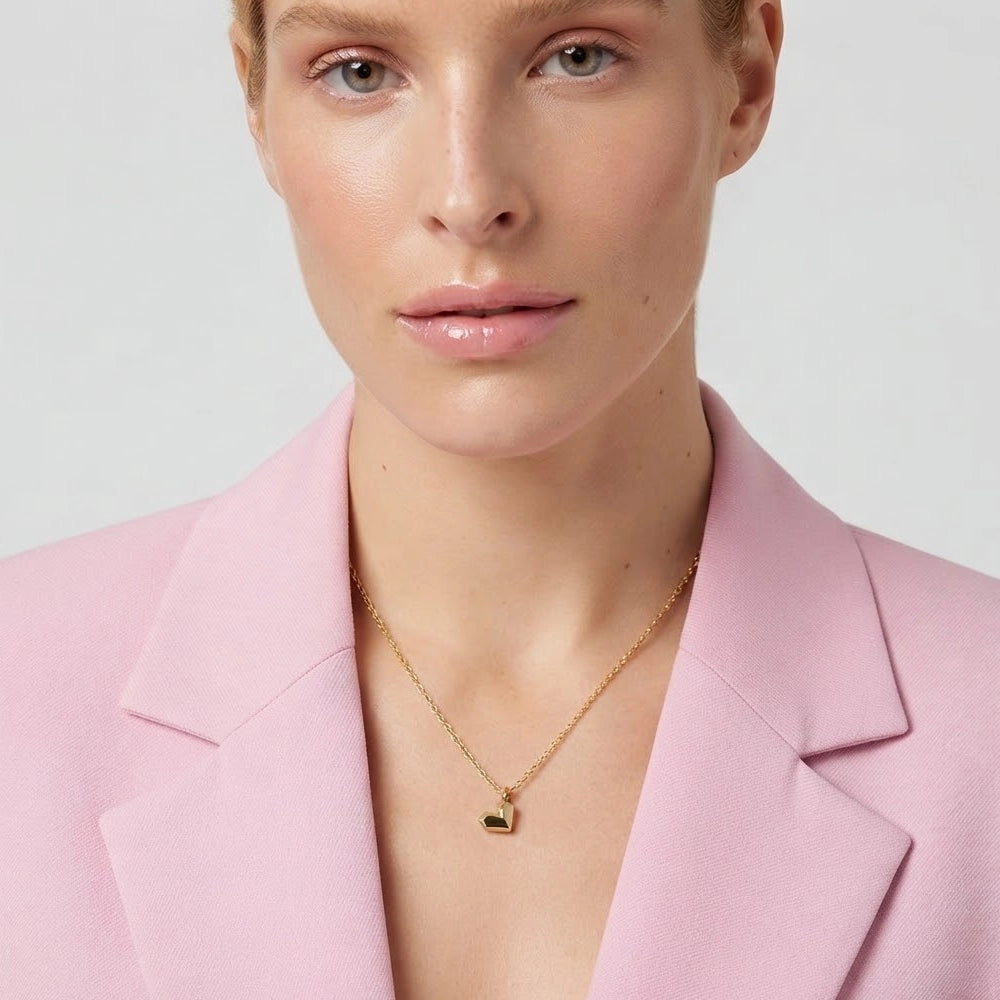 Billie – Necklace with small heart pendant