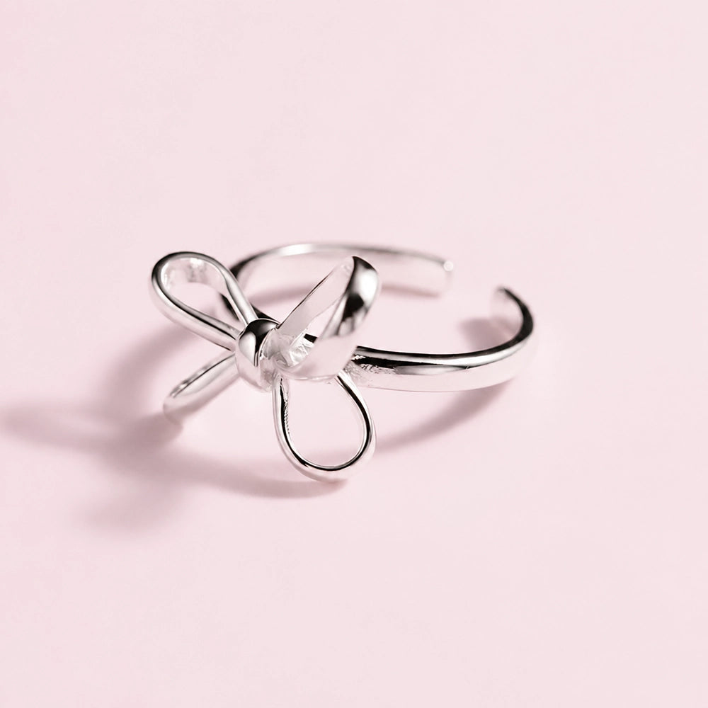 Bindy - Verstellbarer Ring mit niedlichem Schleifendesign