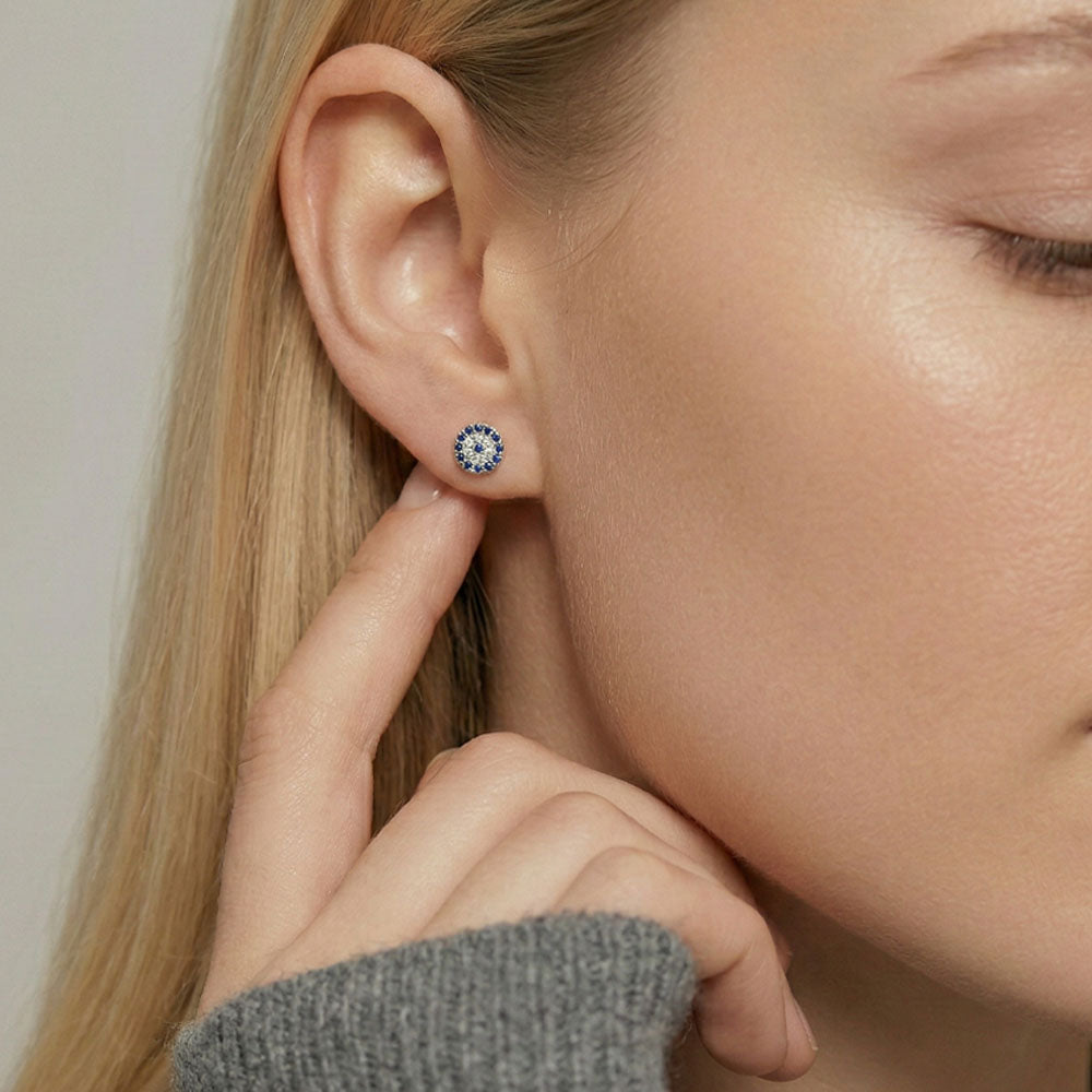 Blue Eyes – Round stud earrings with blue stones