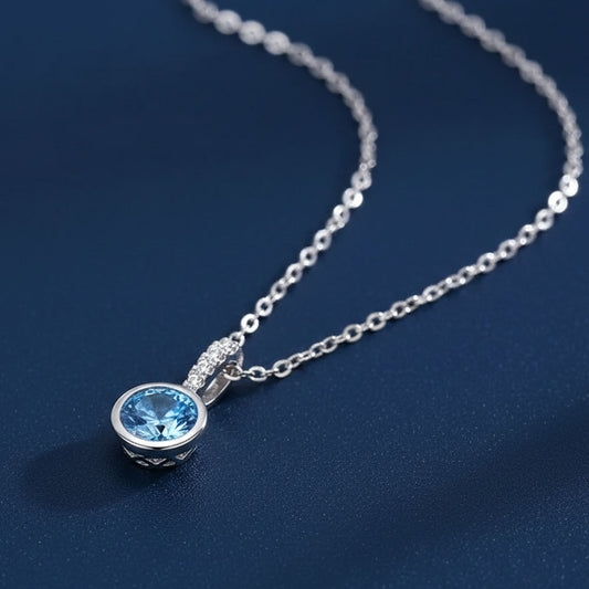 Blue Ivy - Halskette mit eisblauem Stein