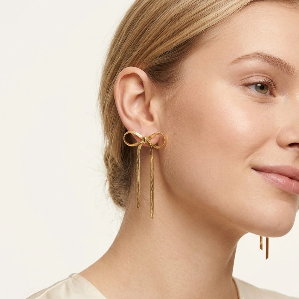 Bow – Earrings with bow design