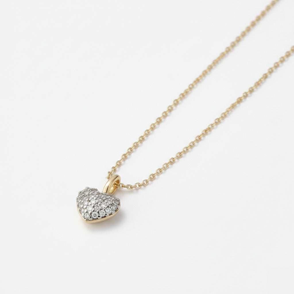 Brilliant Emblem – Necklace with sparkling heart pendant