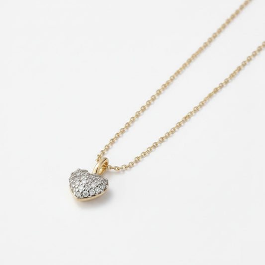 Brilliant Emblem – Necklace with sparkling heart pendant
