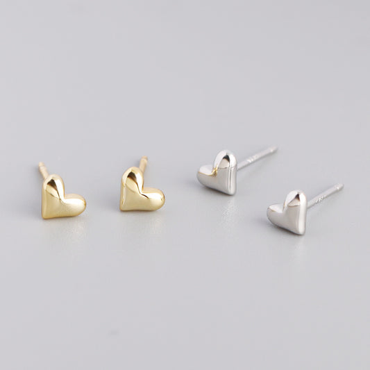 Mini Charm – Small heart-shaped studs