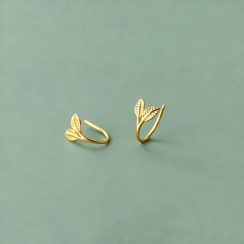 Leaf – Earrings with leaf design