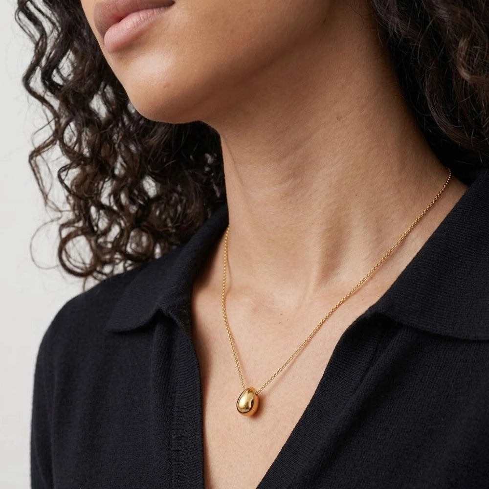 Dewdrop – Necklace with oval pendant