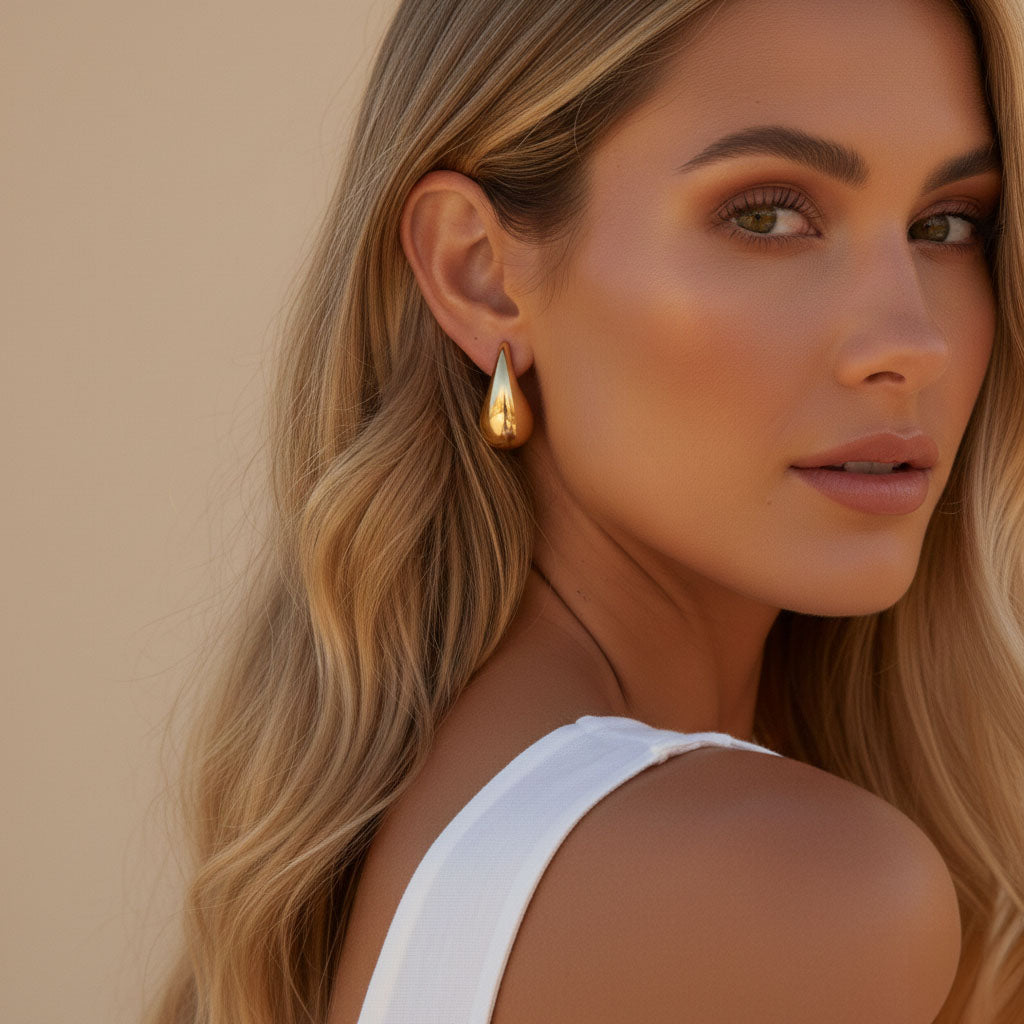 Ebba – Earrings with teardrop shape