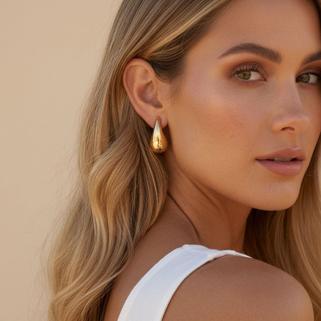 Ebba – Earrings with teardrop shape