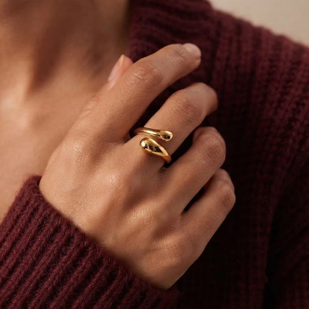 Eclipse – Adjustable ring with teardrop design