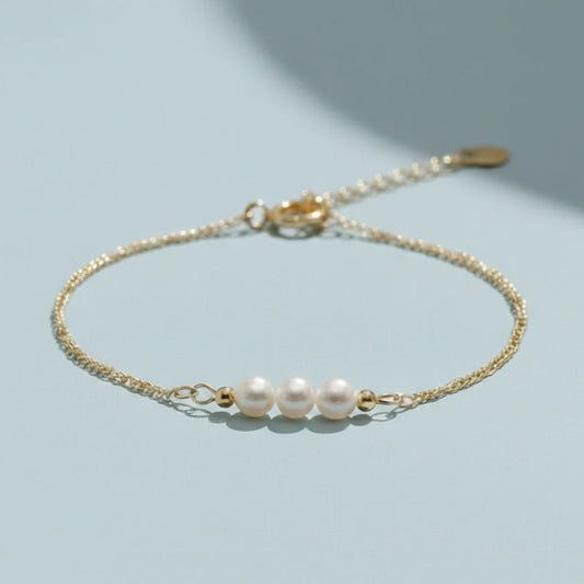Eira - Armband mit gedrehter Kette und Perlen