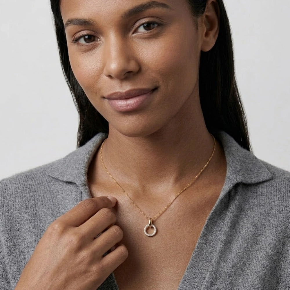 Elowen – Necklace with circle pendant