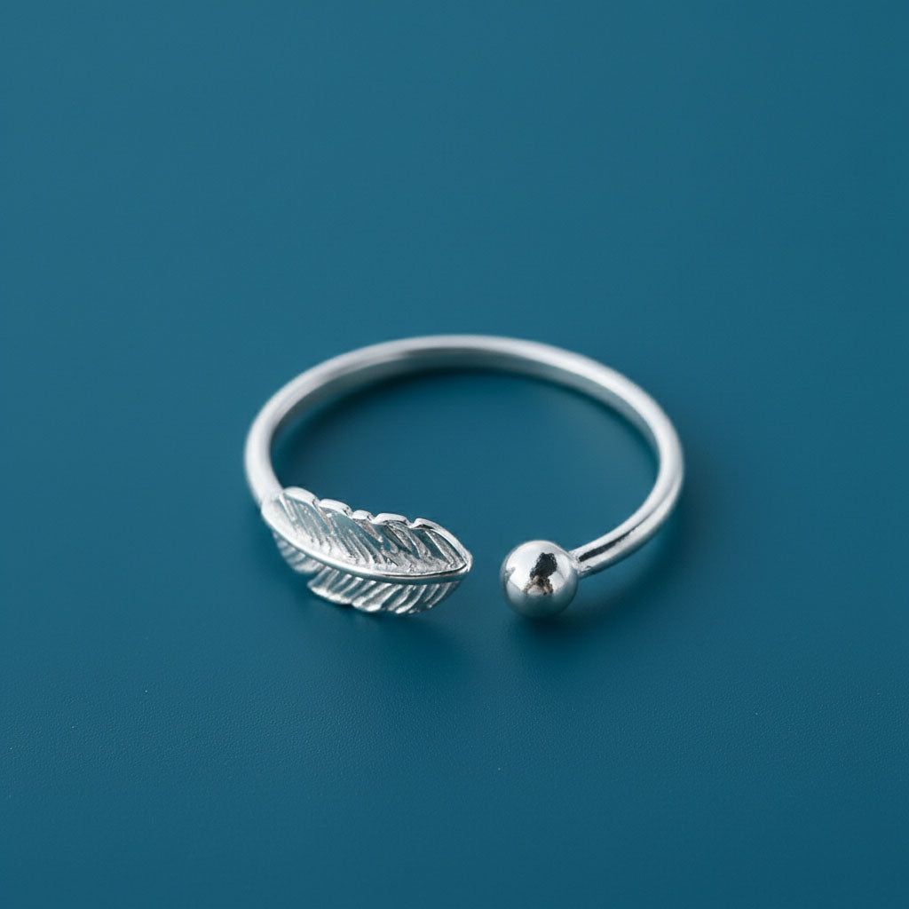 Feather - Verstellbarer Ring mit Feder-Detail