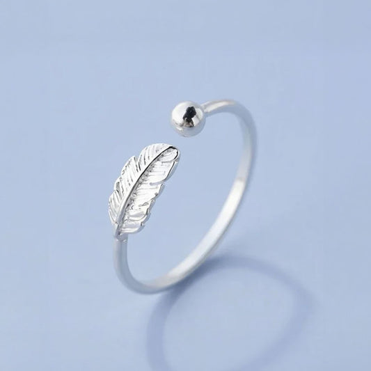 Feather - Verstellbarer Ring mit Feder-Detail