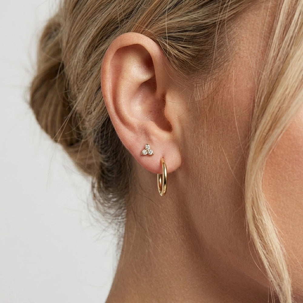Franka – Small studs with three stones