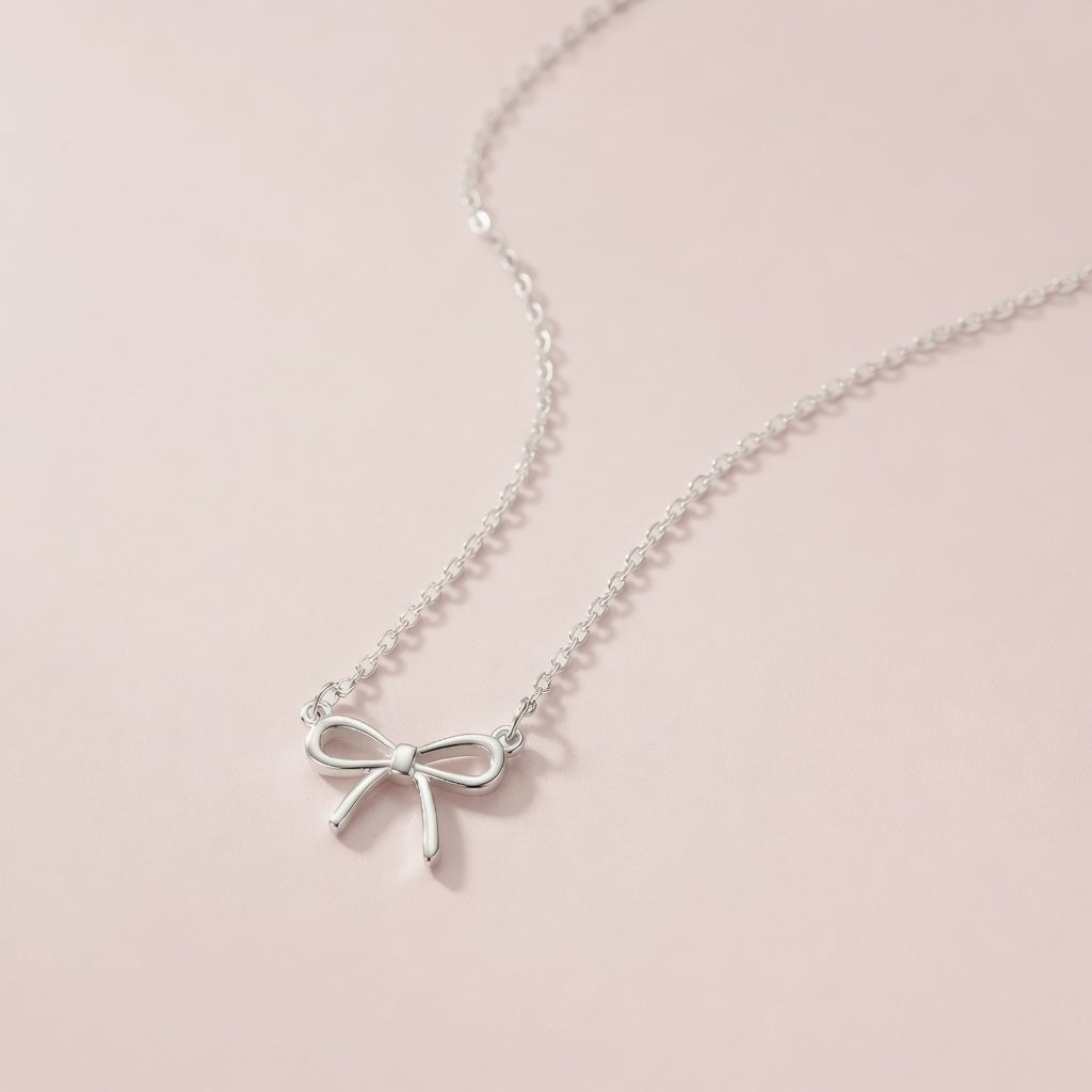 Rosette – Necklace with bow motif