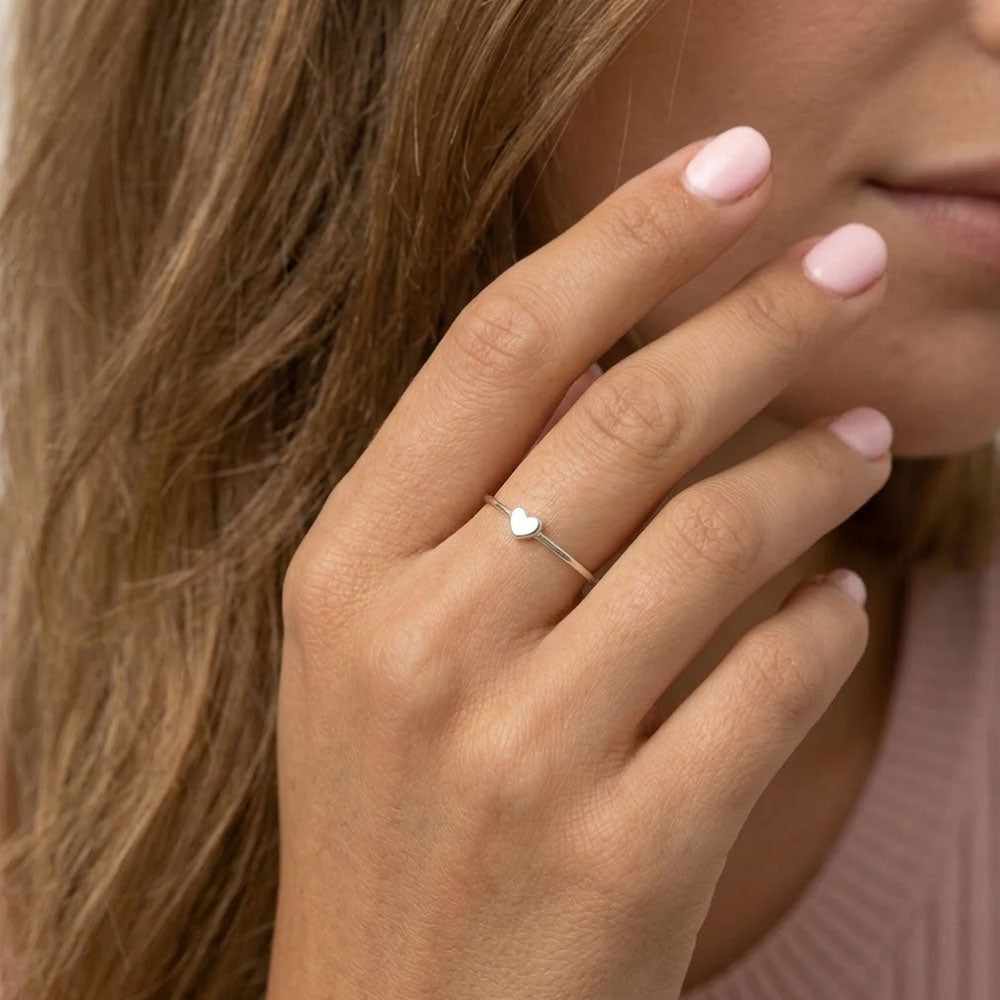 Gigi – Adjustable ring with heart detail