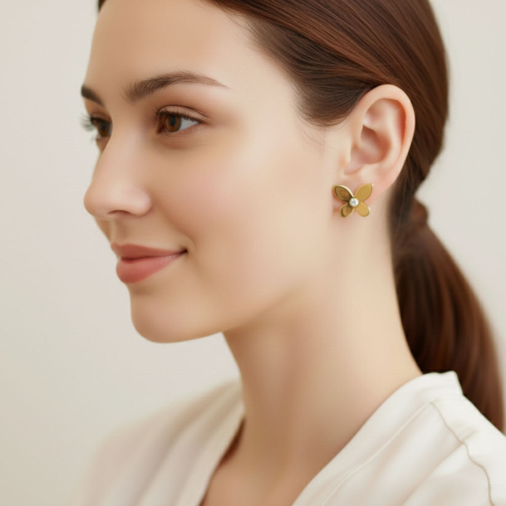 Golden Bloom - Ohrstecker mit Blumenmuster