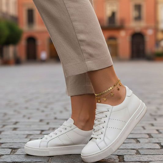 Grethe – Anklet with double chains and dangling stars