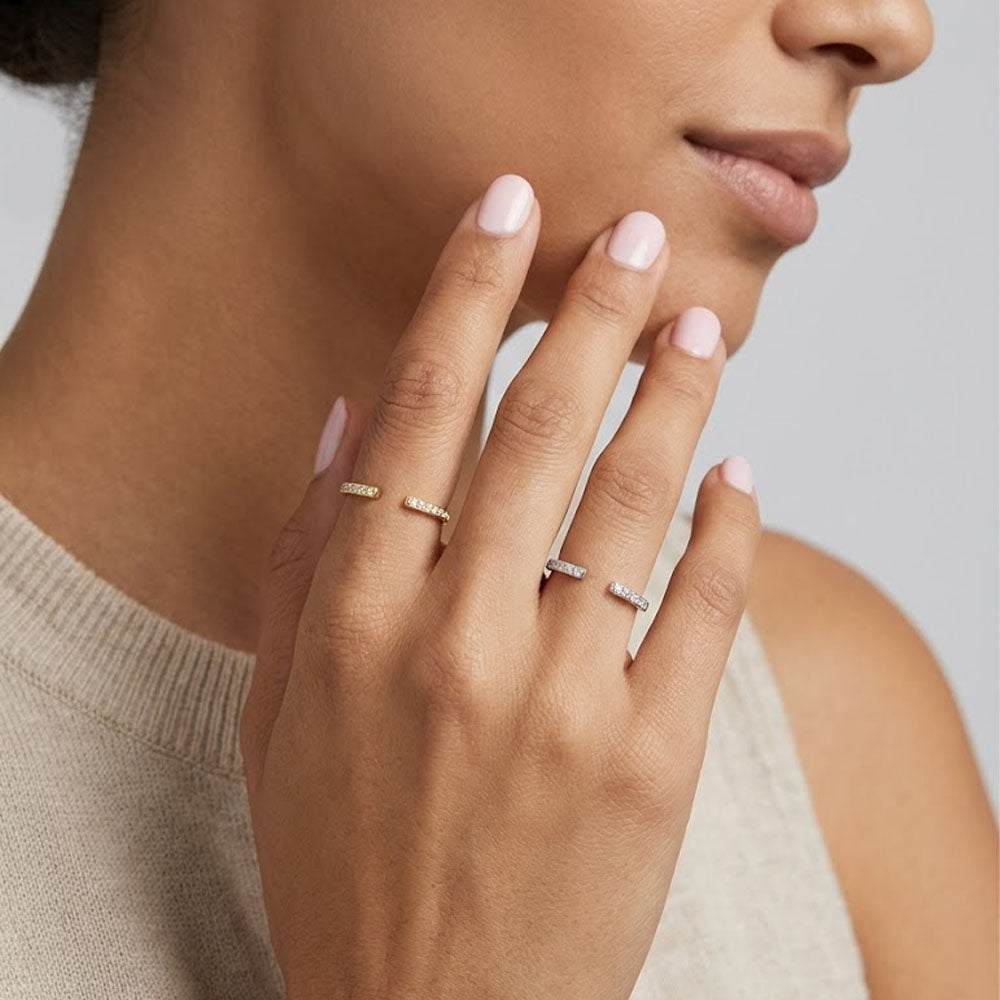 Hedwig - Verstellbarer Ring mit funkelnden Edelsteinen