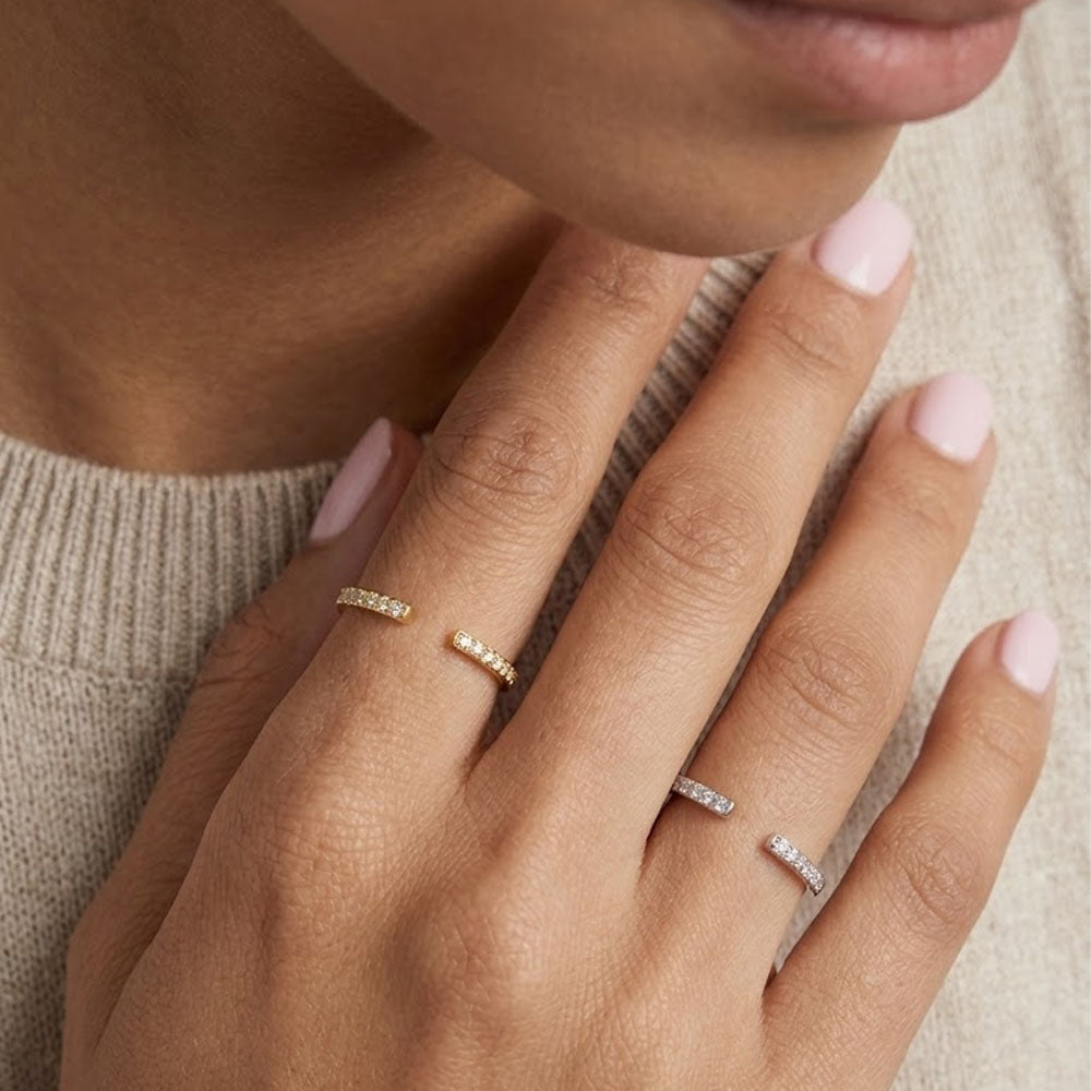 Hedwig - Verstellbarer Ring mit funkelnden Edelsteinen