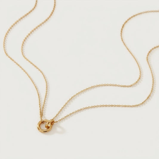 Isadora – Necklace with double chains and interlinked pendant