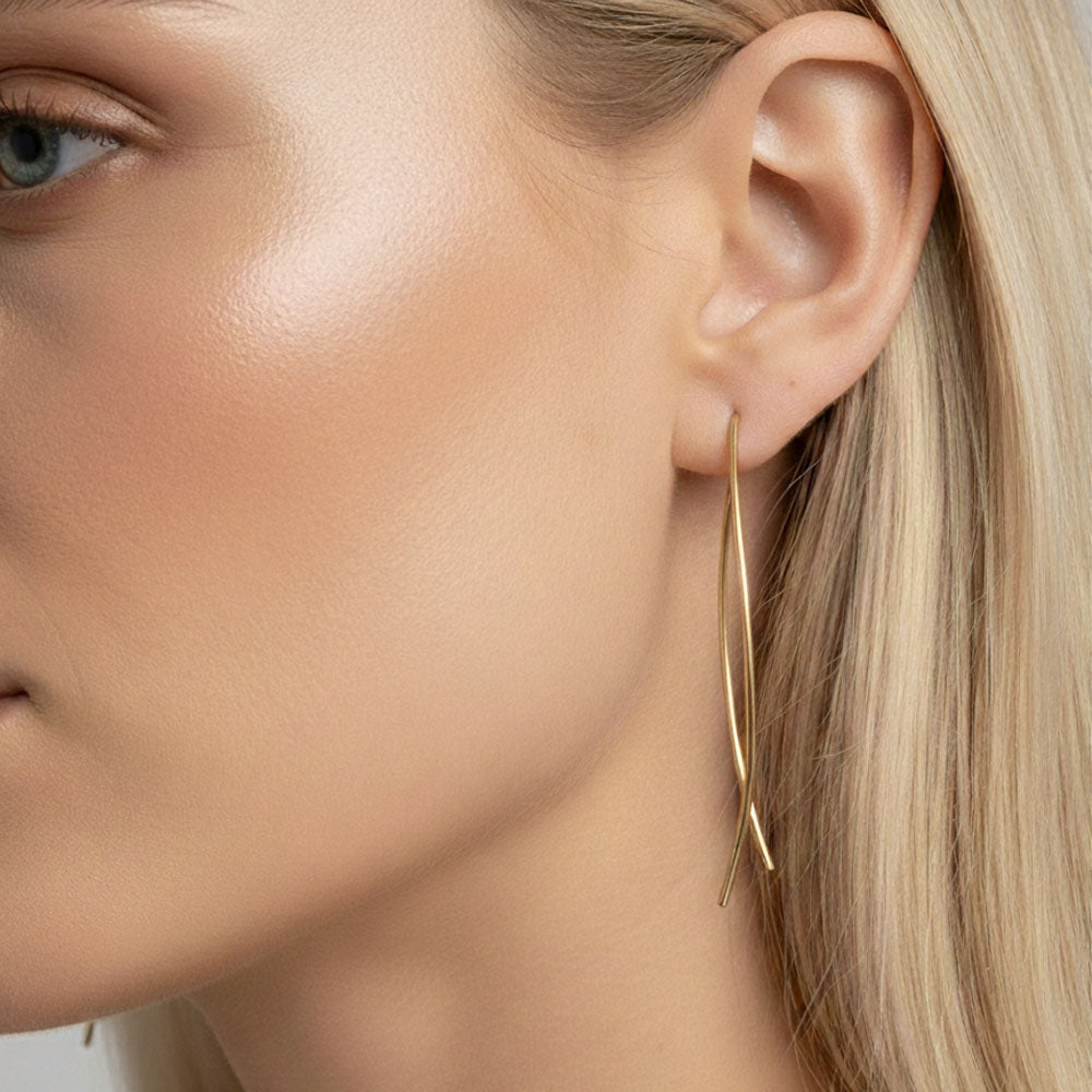 Iza - Schlanke Ohrringe mit Quaste