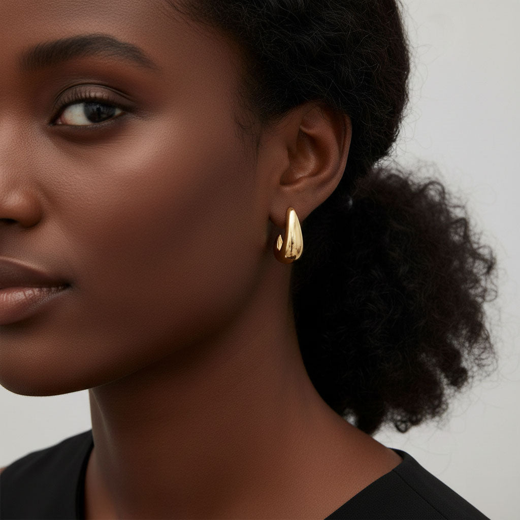 Jade Arc - Ohrringe im J-förmigen Design