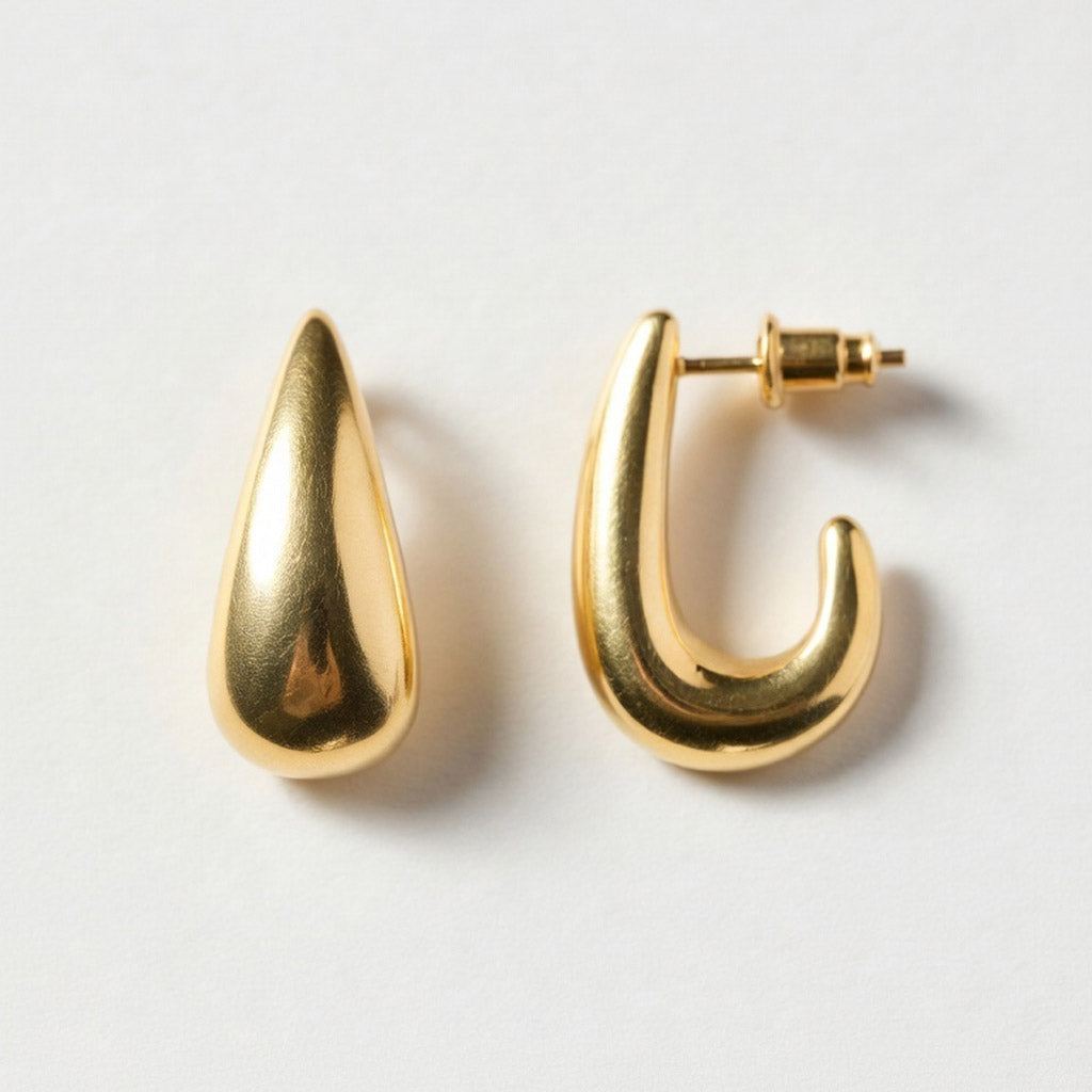 Jade Arc – Earrings in a J-shaped design