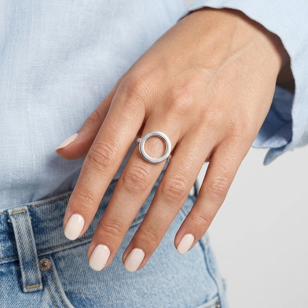 Jessie - Verstellbarer Ring mit rundem Design