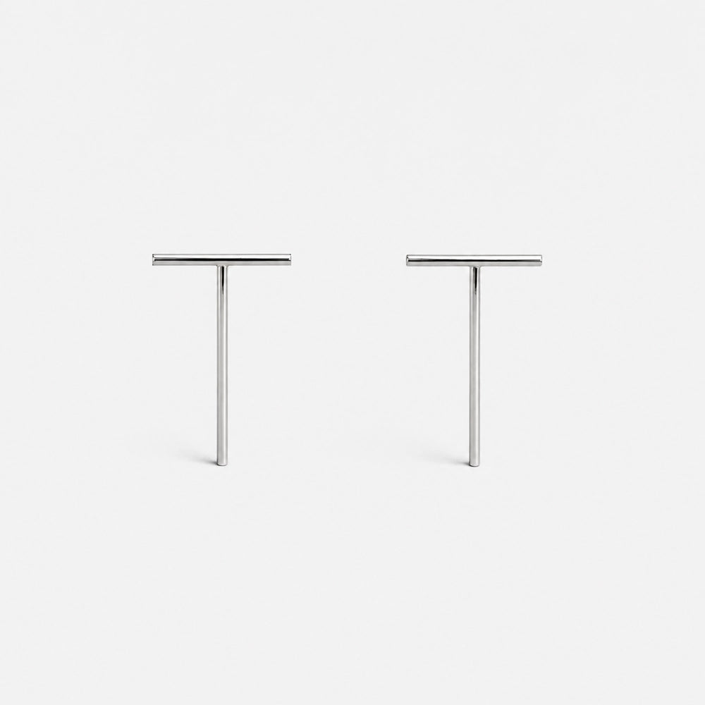 Less is More – Simple stud earrings in a minimalist style