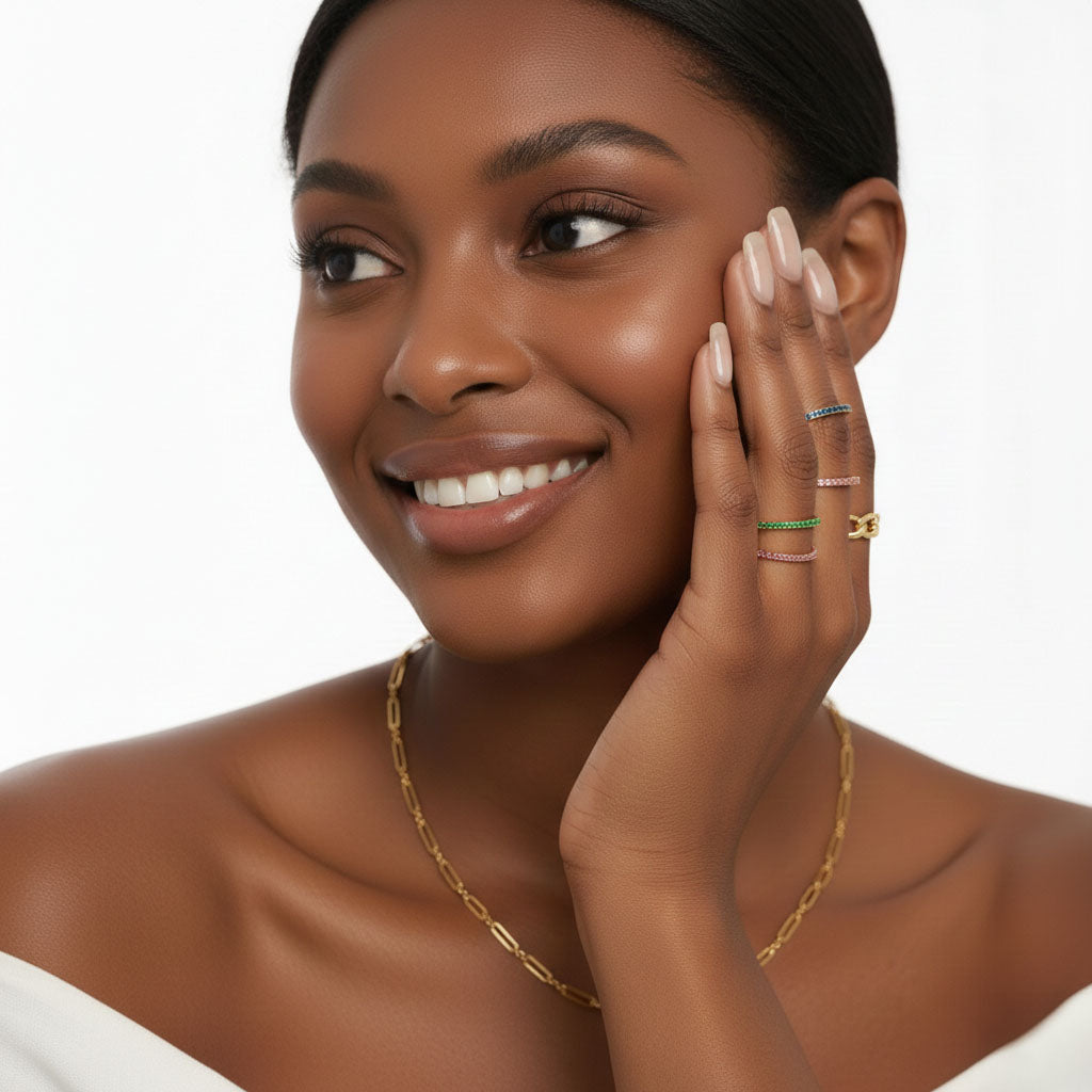 Lexie - Ring mit leuchtenden Edelstein-Akzenten