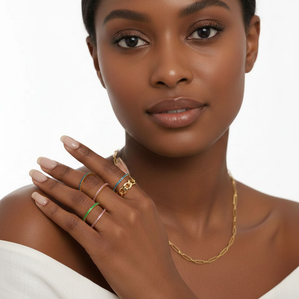 Lexie - Ring mit leuchtenden Edelstein-Akzenten