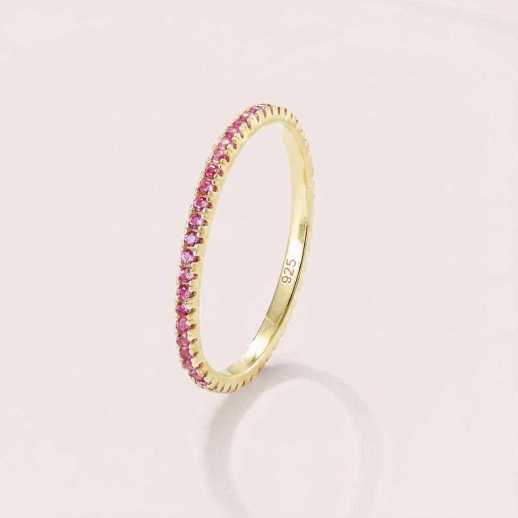 Lexie - Ring mit leuchtenden Edelstein-Akzenten