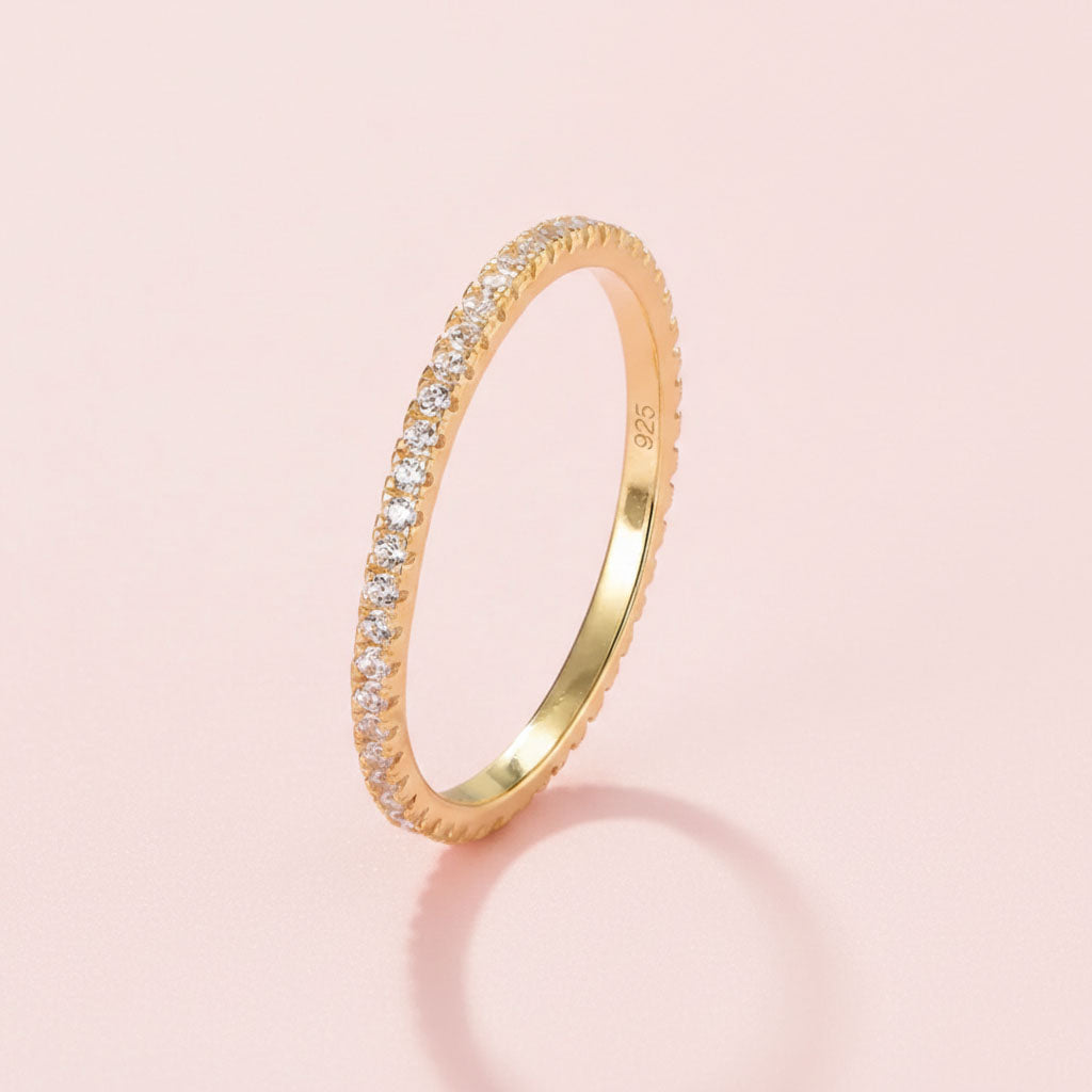 Lexie - Ring mit leuchtenden Edelstein-Akzenten