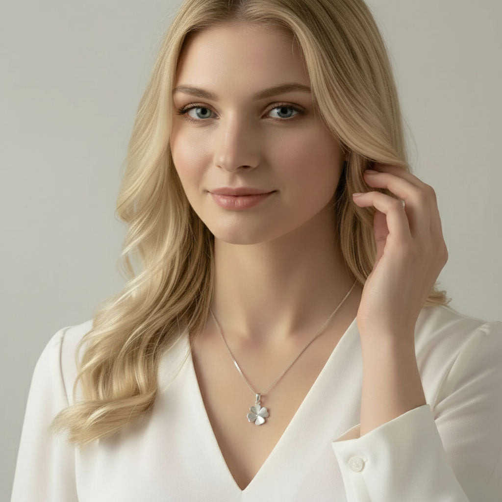 Lucky Clover - Eenvoudige ketting met klavertje vier