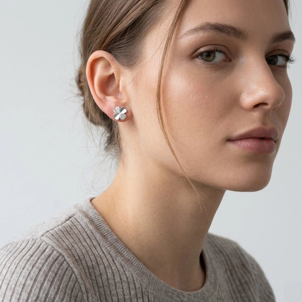 Lucky Clover – Stud earrings with four-leaf clover