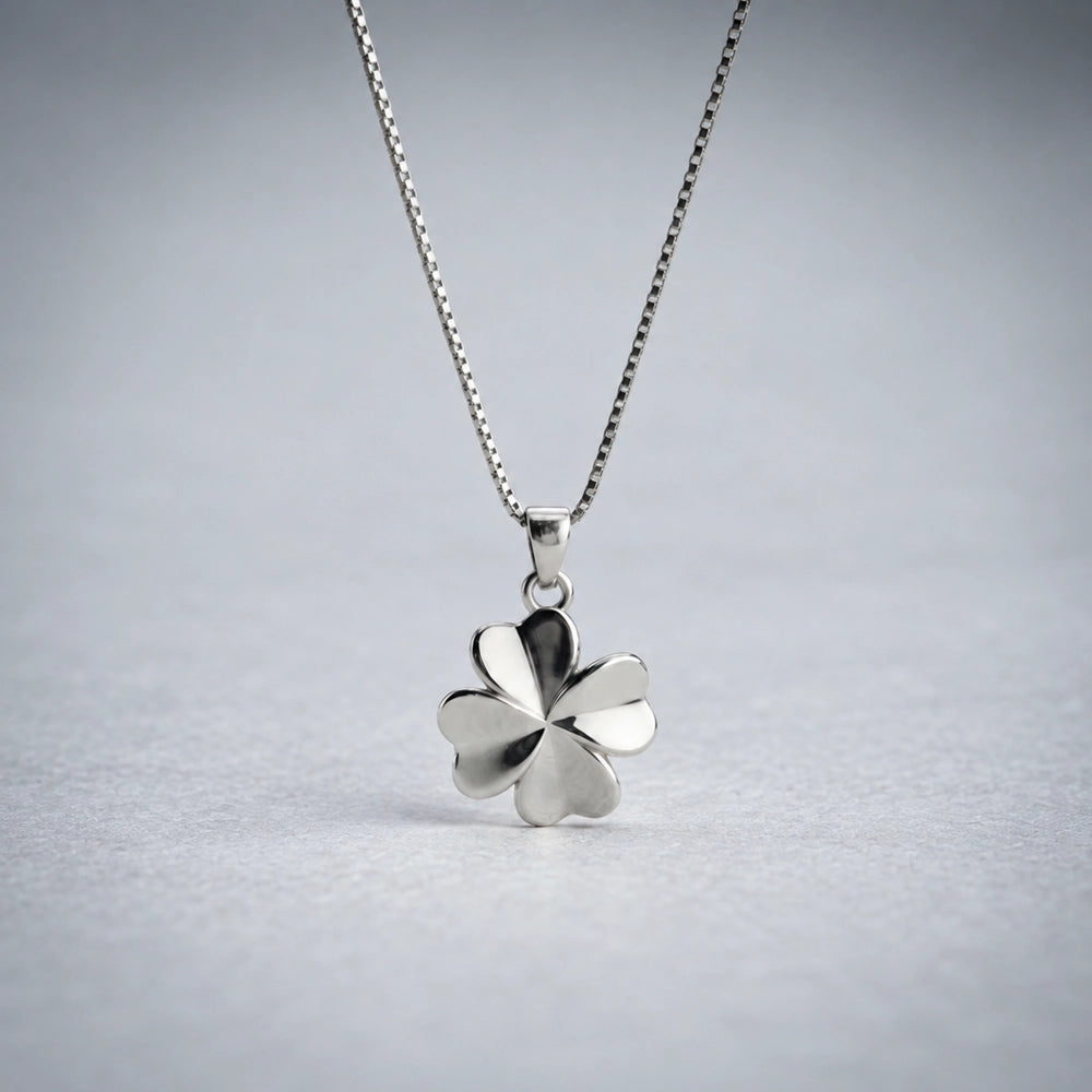 Lucky Clover - Eenvoudige ketting met klavertje vier