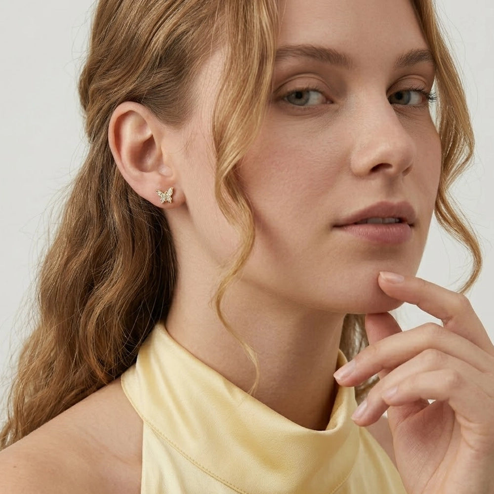 Lunelle – Studs with sparkling butterflies