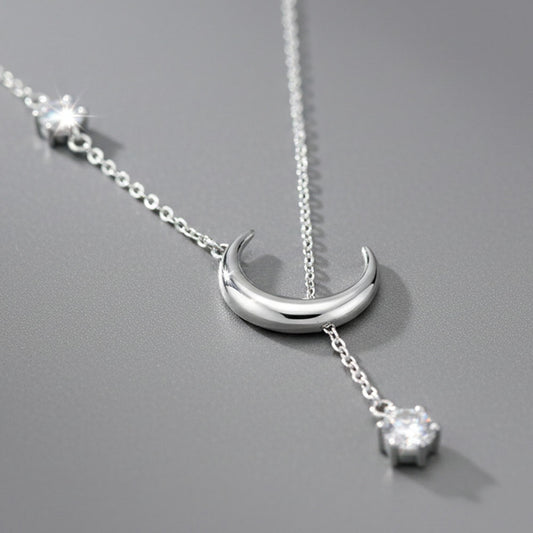 Lune – Necklace with crescent moon and stones