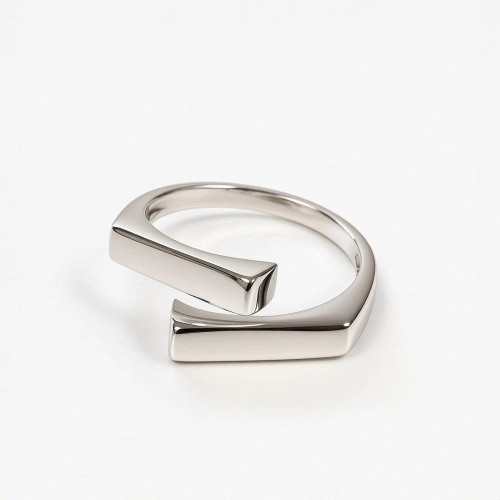 Modest - Verstellbarer Ring mit modernem Design