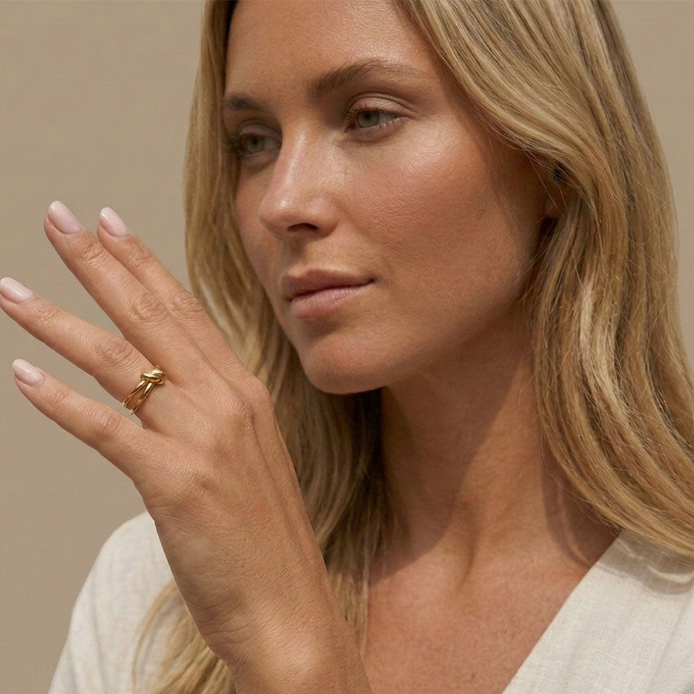 Molly - Verstellbarer Ring mit Knoten